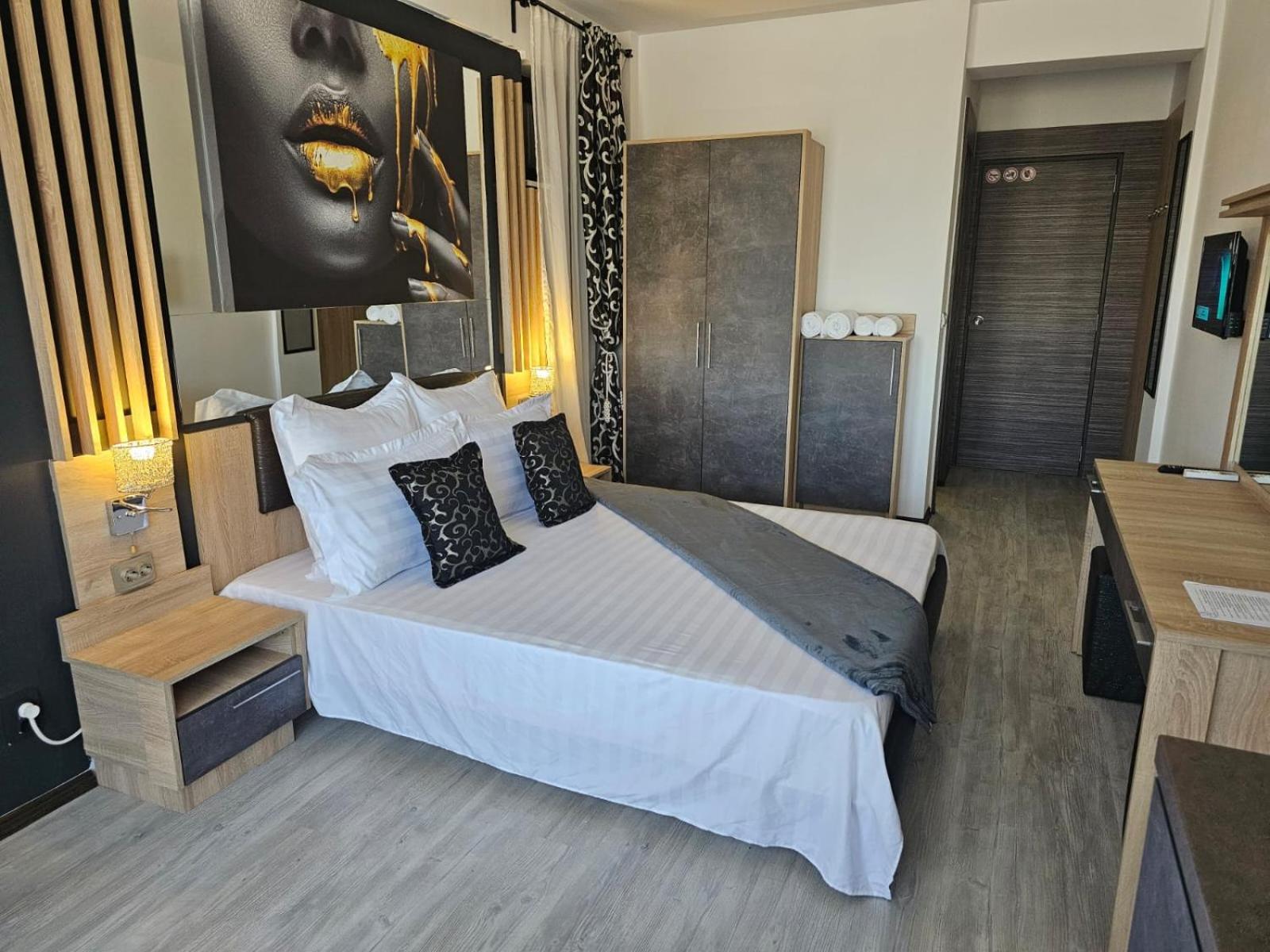 Hotel Theline Bukareszt Zewnętrze zdjęcie