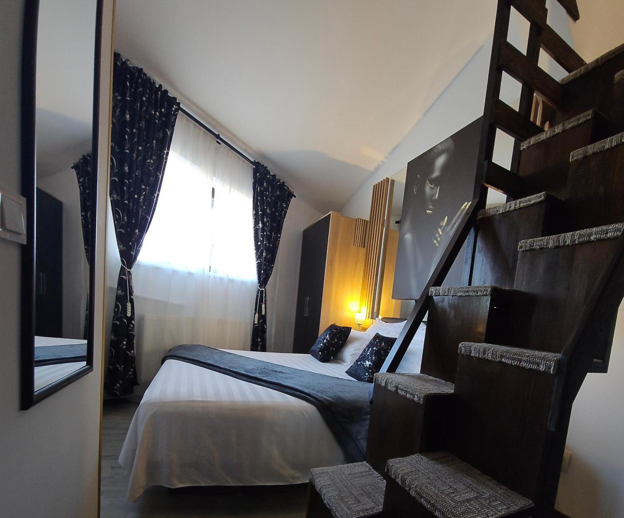 Hotel Theline Bukareszt Zewnętrze zdjęcie